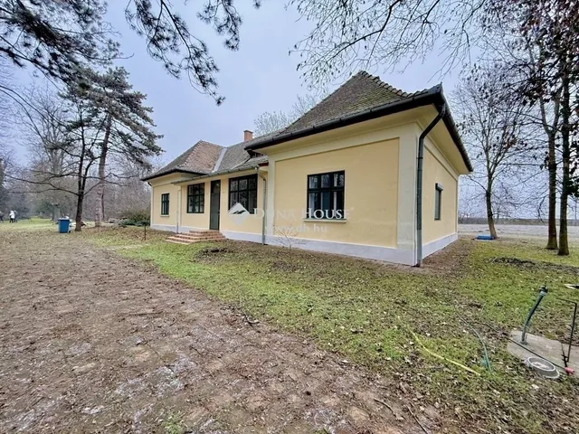 Eladó ház Hódmezővásárhely 179 nm