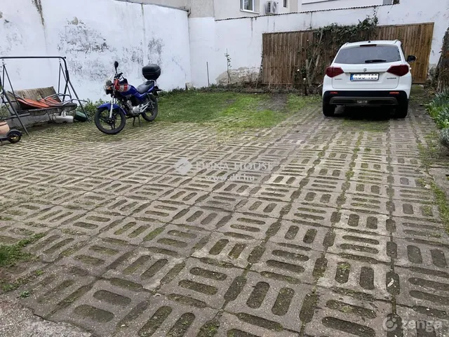 Eladó garázs Szeged 13 nm