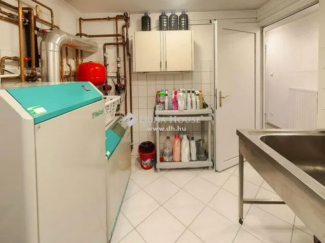 Eladó ház Budapest II. kerület 550 nm