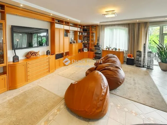 Eladó ház Budapest II. kerület 550 nm