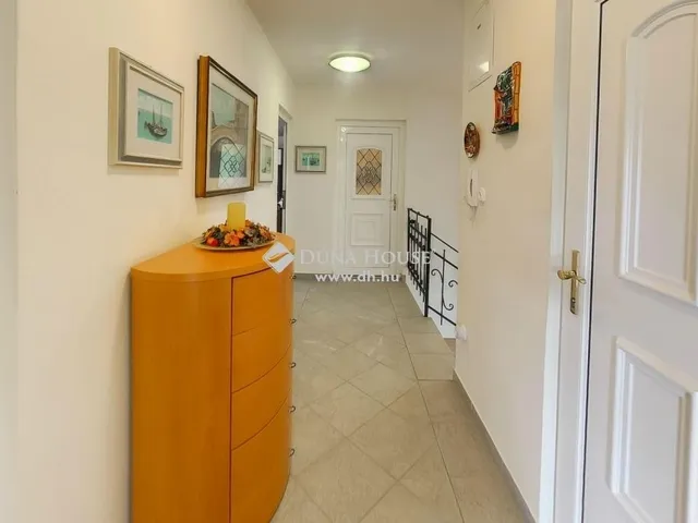 Eladó ház Budapest II. kerület 550 nm