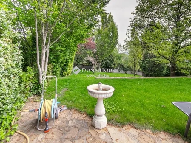 Eladó ház Budapest II. kerület 550 nm