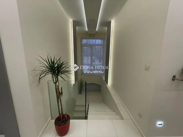 Eladó lakás Szeged 302 nm