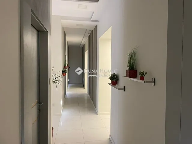 Eladó lakás Szeged 302 nm