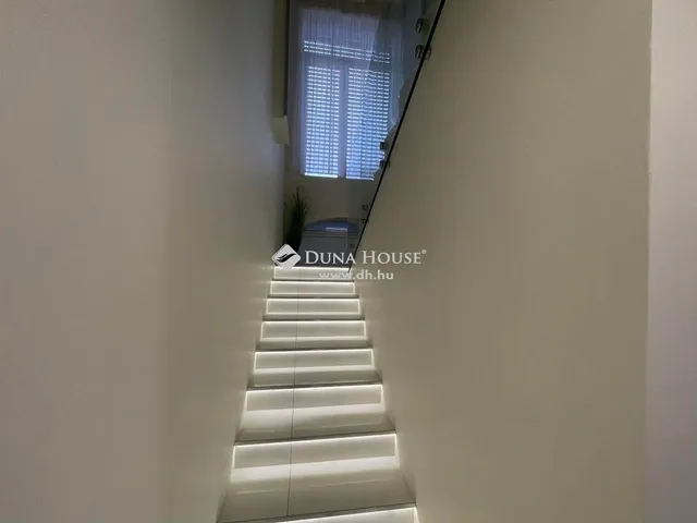 Eladó lakás Szeged 302 nm