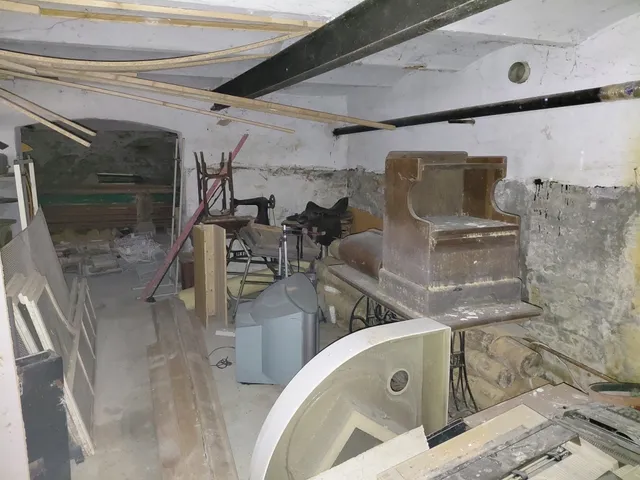 Eladó kereskedelmi és ipari ingatlan Szeged 75 nm