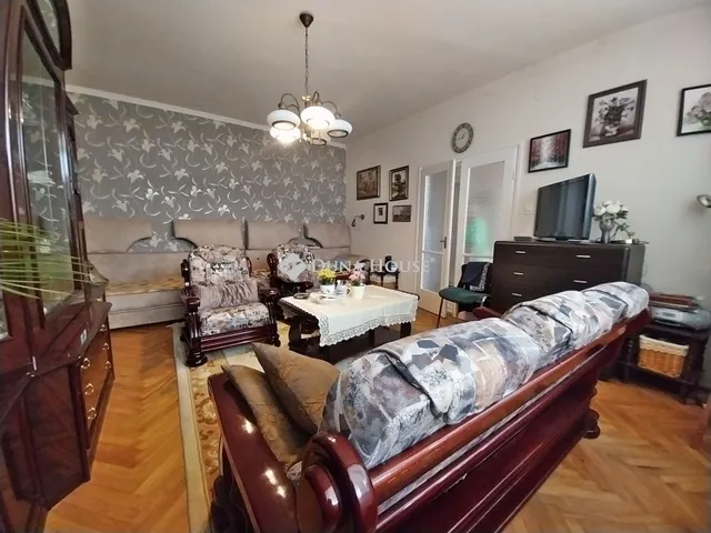 Eladó ház Szeged, Alsóváros 200 nm