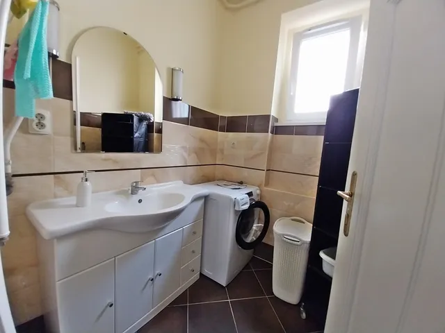 Kiadó lakás Szeged 86 nm