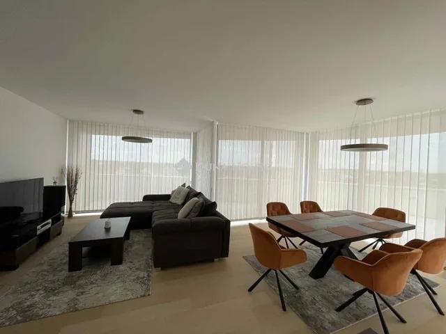 Eladó lakás Szeged, Rókus 195 nm