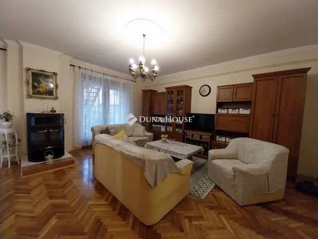 Eladó ház Szeged, Baktó 200 nm