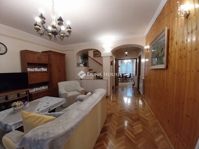 Eladó ház Szeged, Baktó 200 nm