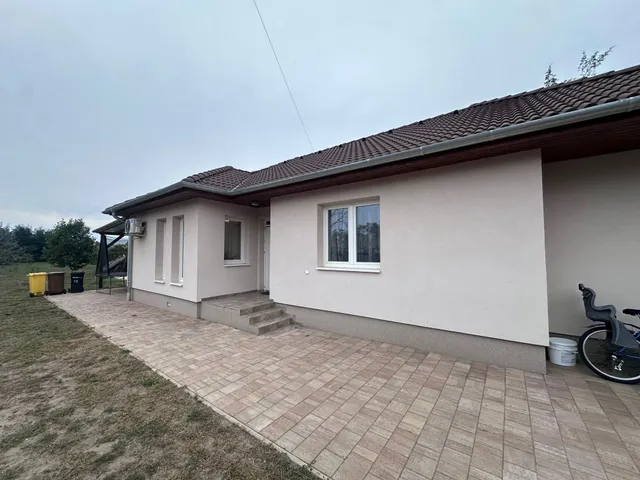 Eladó ház Sándorfalva 127 nm