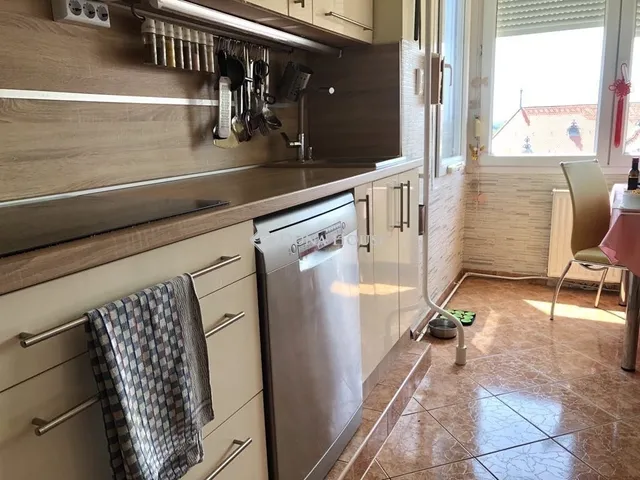 Eladó lakás Szentes 73 nm