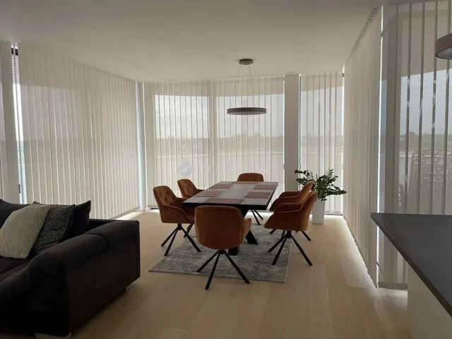 Eladó lakás Szeged 195 nm