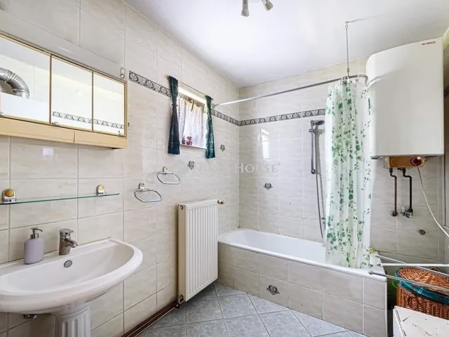 Eladó ház Szeged, Baktó 310 nm