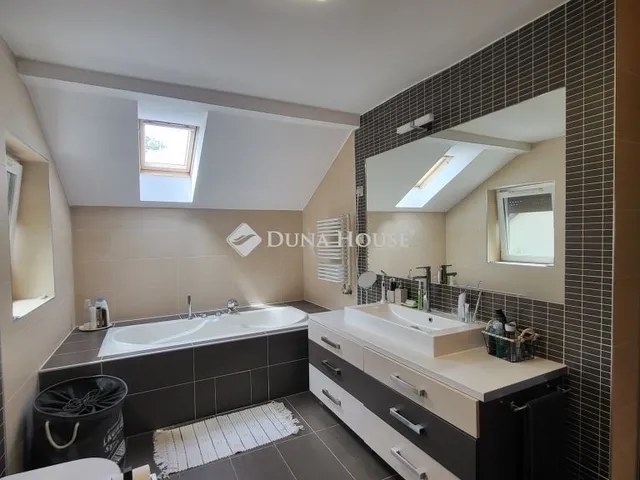 Eladó ház Szeged, Újszeged 210 nm