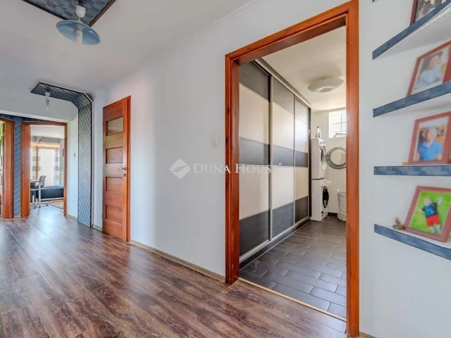 Eladó ház Szeged, Tápé 200 nm