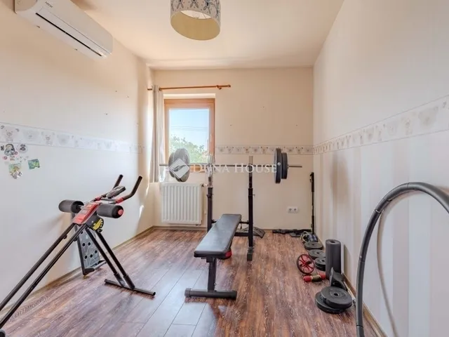 Eladó ház Szeged, Tápé 200 nm