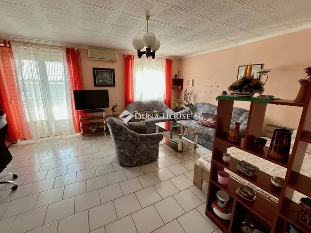 Eladó lakás Szeged 69 nm