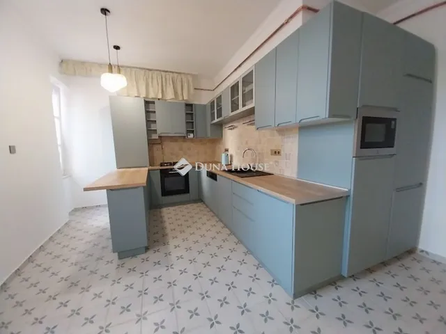 Eladó lakás Szeged, Alsóváros 129 nm