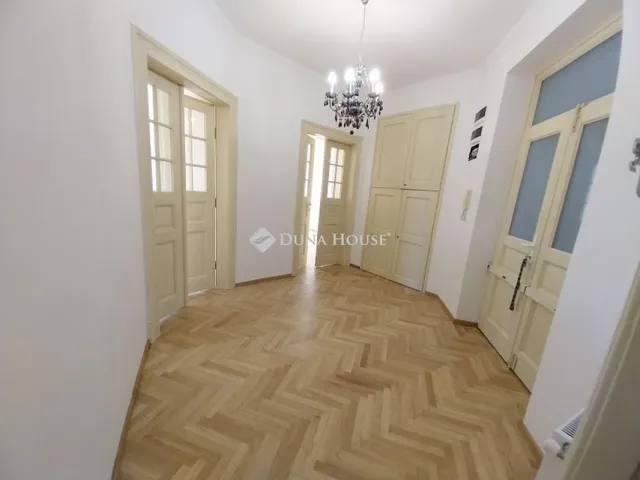Eladó lakás Szeged, Alsóváros 129 nm