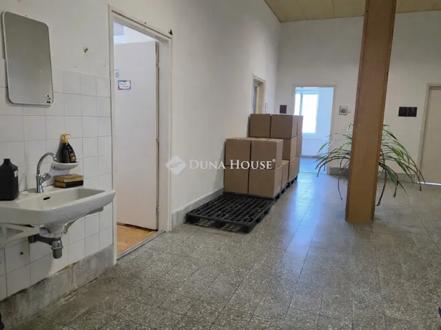 Eladó kereskedelmi és ipari ingatlan Szeged 6929 nm