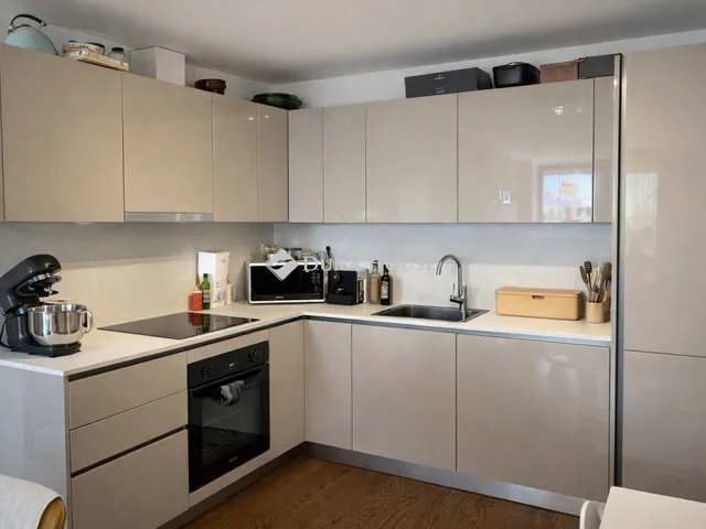 Eladó lakás Szeged, Rókus 90 nm