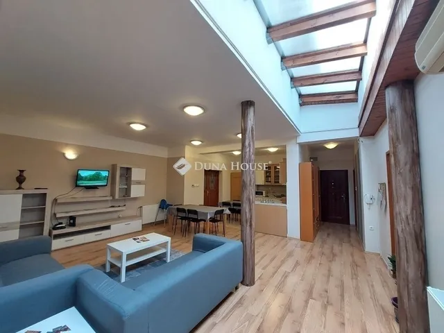 Eladó lakás Szeged, Alsóváros 136 nm