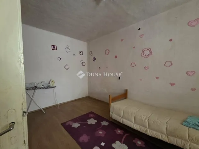 Eladó ház Pusztaszer 255 nm