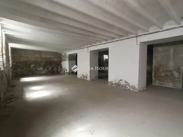 Eladó kereskedelmi és ipari ingatlan Szeged 399 nm