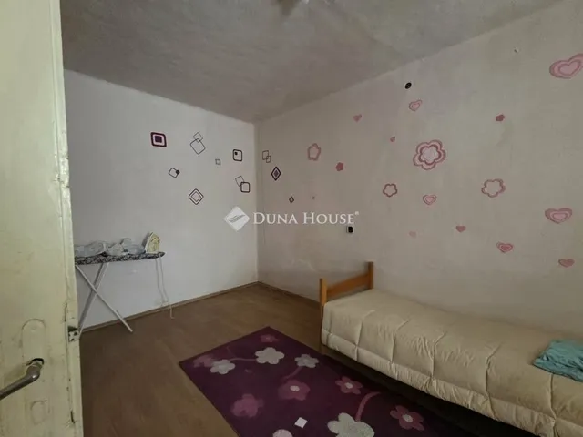 Eladó ház Pusztaszer 255 nm