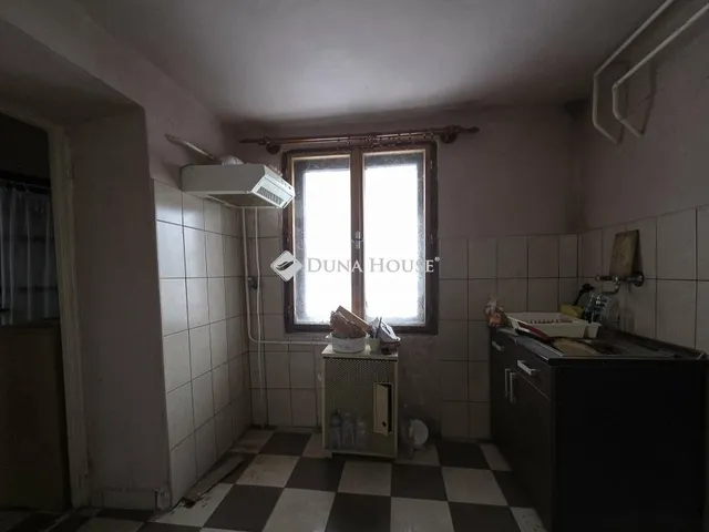 Eladó ház Pusztaszer 255 nm