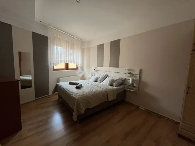 Eladó lakás Szeged, Alsóváros 136 nm