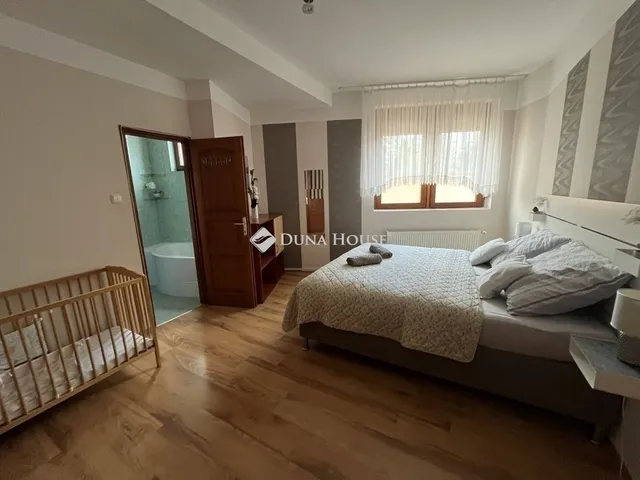 Eladó lakás Szeged, Alsóváros 136 nm