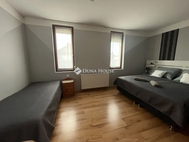 Eladó lakás Szeged, Alsóváros 136 nm