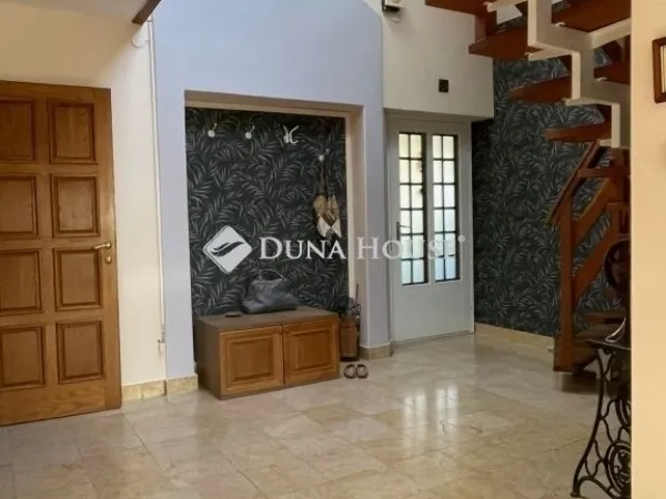 Eladó ház Szeged 254 nm