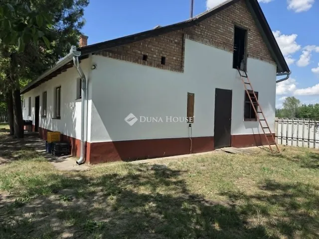 Eladó mezőgazdasági ingatlan Kistelek 125 nm