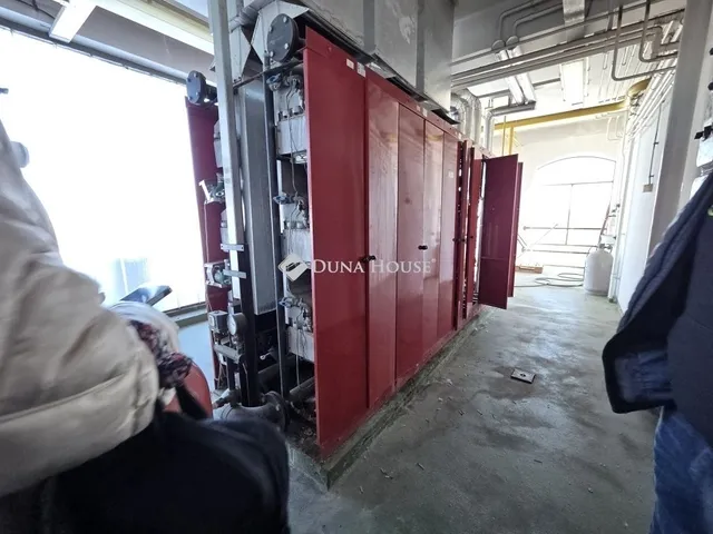 Eladó kereskedelmi és ipari ingatlan Szeged, Újszeged 6929 nm