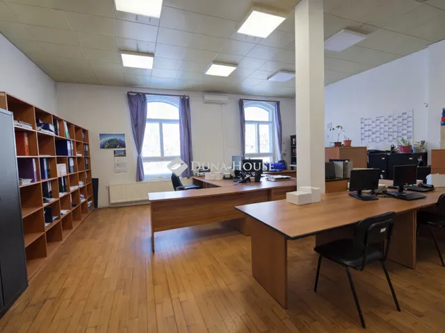 Eladó kereskedelmi és ipari ingatlan Szeged, Újszeged 6929 nm