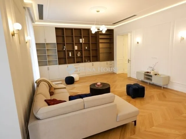 Eladó lakás Budapest V. kerület 291 nm