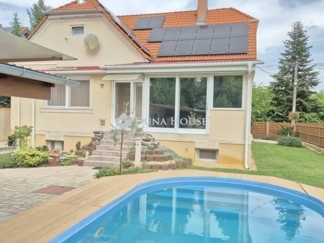 Eladó ház Kecskemét, Hunyadiváros 150 nm