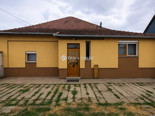 Eladó ház Hódmezővásárhely 140 nm