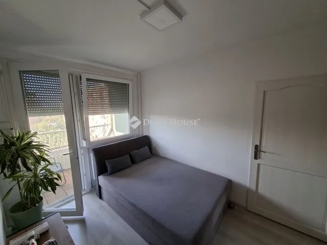 Eladó lakás Szeged, Makkosház 64 nm