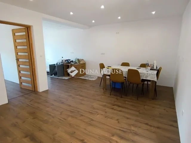 Eladó ház Forráskút 101 nm