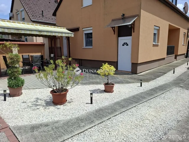 Eladó ház Algyő 140 nm