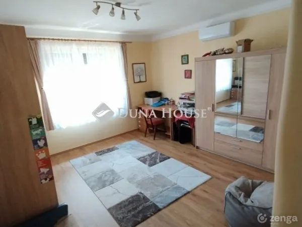Eladó ház Algyő 162 nm
