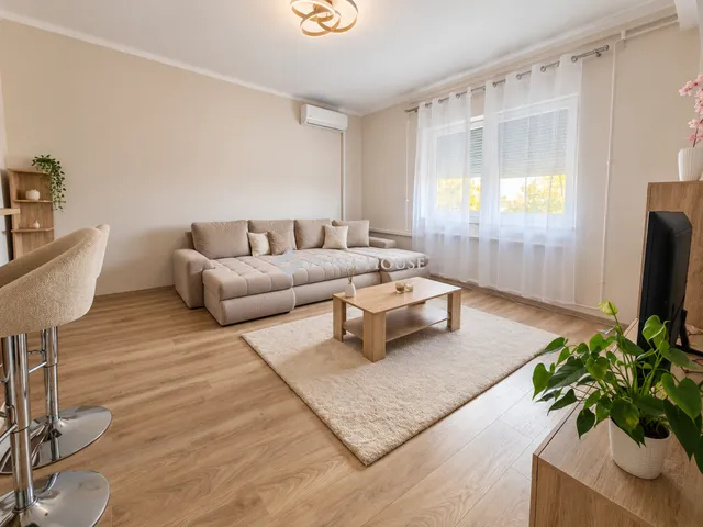 Eladó lakás Szeged 70 nm