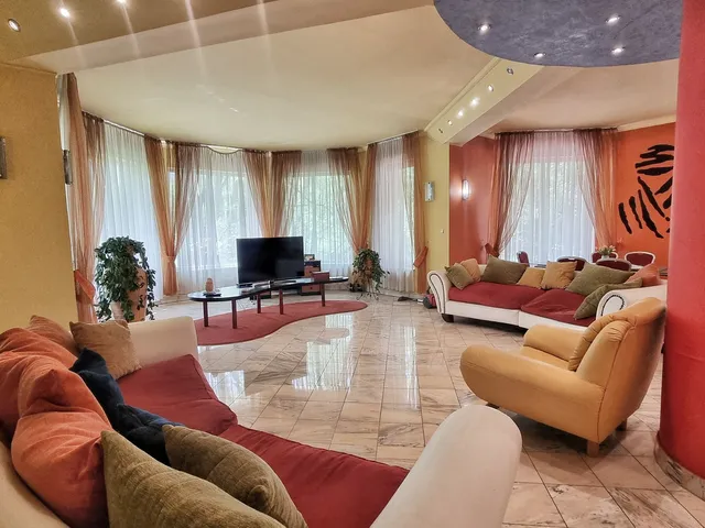 Eladó ház Nyírtura 280 nm