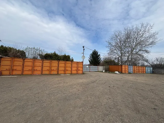 Eladó kereskedelmi és ipari ingatlan Nyíregyháza 70 nm