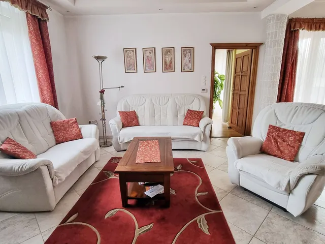 Eladó ház Nyíregyháza, Sóstóhegy 251 nm